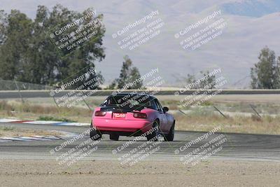 media/Jun-02-2024-CalClub SCCA (Sun) [[05fc656a50]]/Group 3/Qualifying/